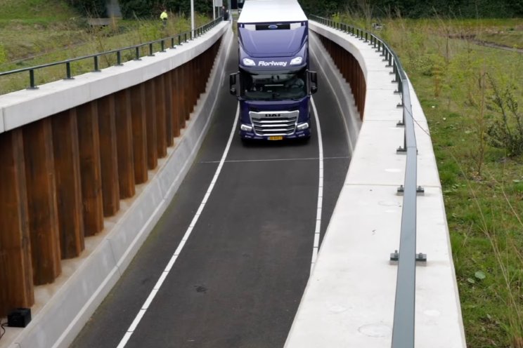 Floraweg Aalsmeer-Oost open voor vrachtverkeer Floraweg Aalsmeer-Oost open voor vrachtverkeer