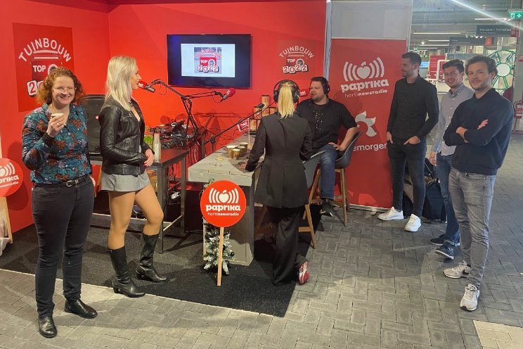Jouw top 10 op de radio? Topbedrijven doen mee! Jouw top 10 op de radio? Topbedrijven doen mee!