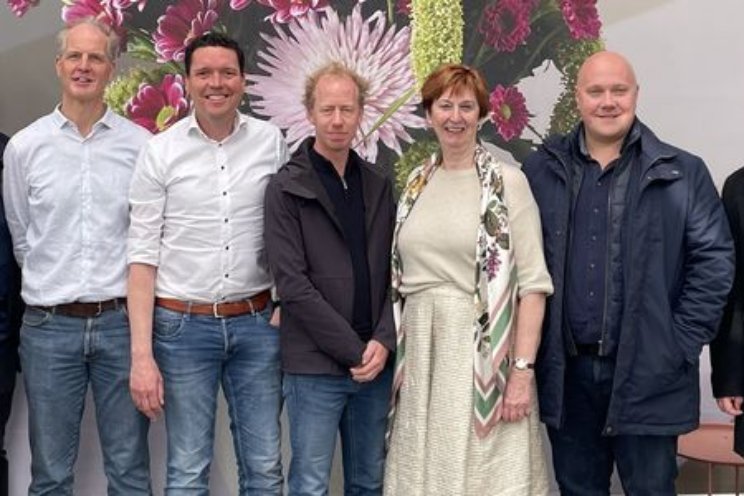 VVD'ers maken kennis met robotisering tuinbouw VVD'ers maken kennis met robotisering tuinbouw