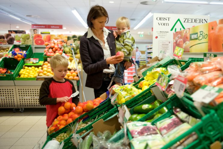 Inflatie EU-landen daalt, maar voedsel blijft duur Inflatie EU-landen daalt, maar voedsel blijft duur