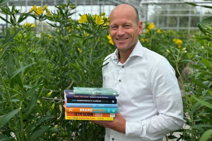 Rob van der Helm vertrekt bij Royal Van Zanten Rob van der Helm vertrekt bij Royal Van Zanten