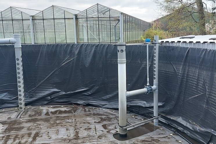 Eerste aansluiting silo op bestaande constructie Eerste aansluiting silo op bestaande constructie