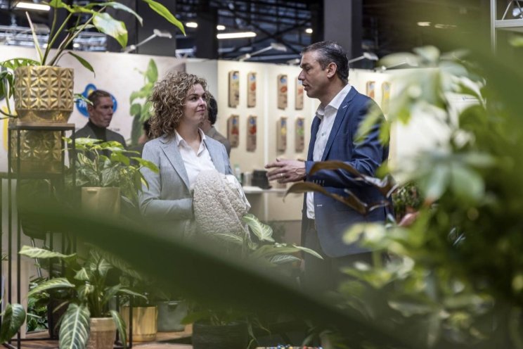 Vrolijke drukte kwekers en kopers op Trade Fair Vrolijke drukte kwekers en kopers op Trade Fair