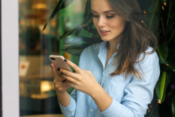 Nederlanders gebruiken hun telefoon langer