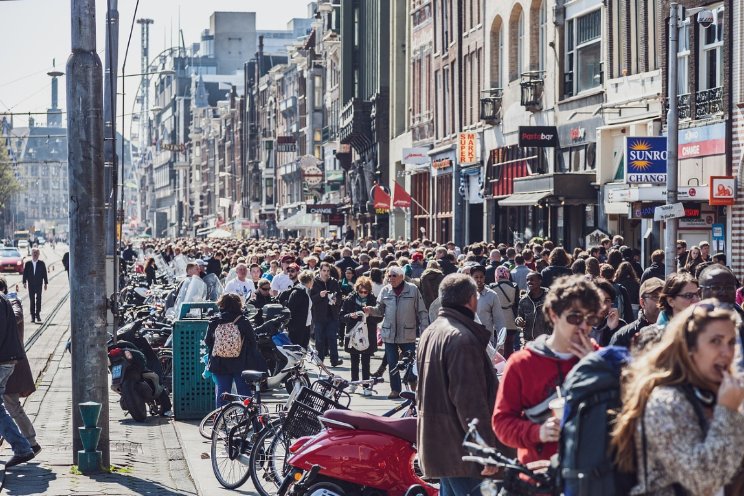 Nederlandse economie krabbelt weer op Nederlandse economie krabbelt weer op