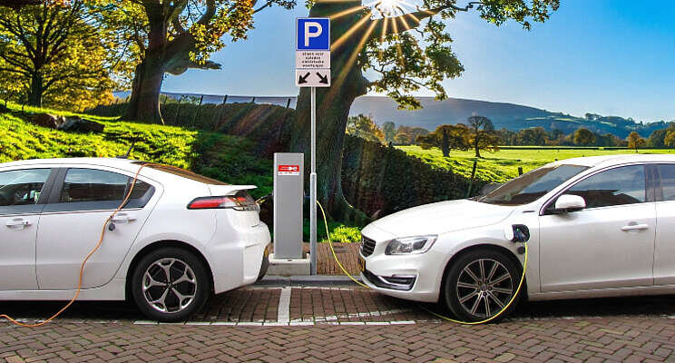 38% meer elektrische en hybride auto's in een jaar tijd 38% meer elektrische en hybride auto's in een jaar tijd