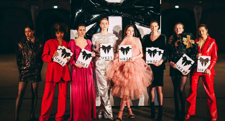 Witte tulpen bij lancering nieuwe Vogue Nederland